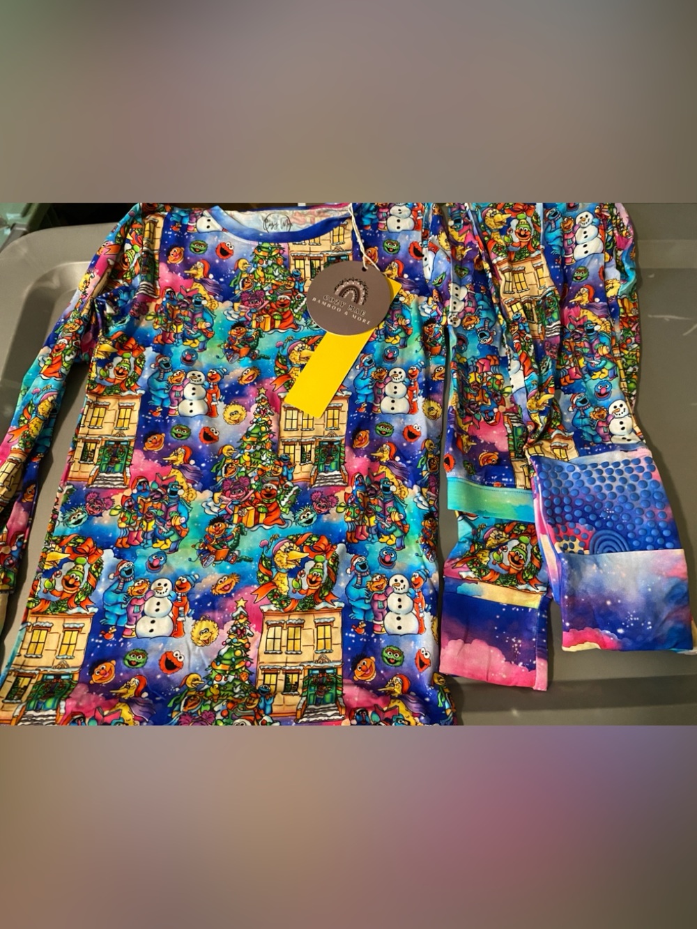 Sesame Street Xmas  Print Pajama Set - 7/8 NWT
